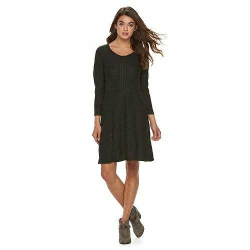 Juniors' Cloud Chaser Seamed Sweaterdress - Black
